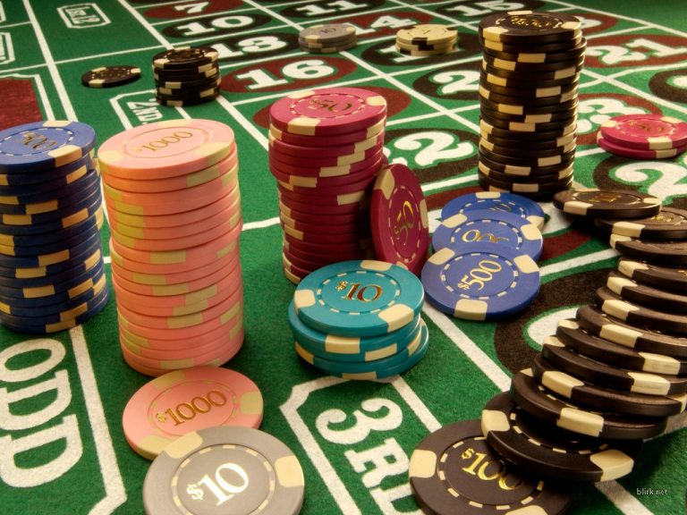 Use Slots Bonuses to Grow Poker Bankrolls